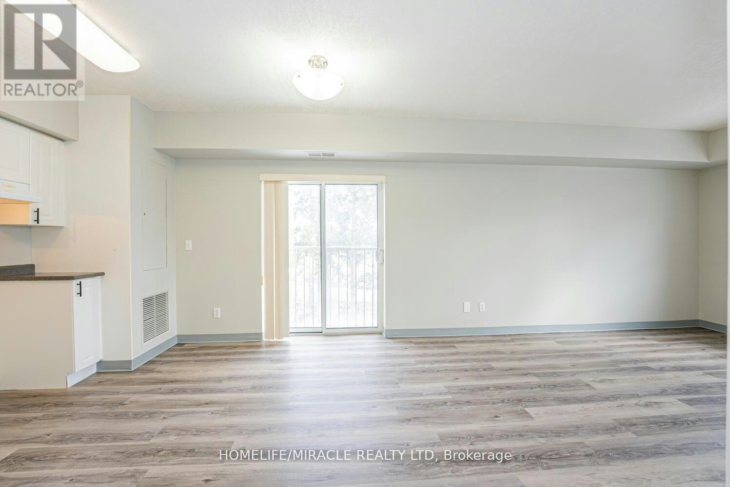 610-274 Erb Street W, Waterloo, ON, N2L 1W2 - 10