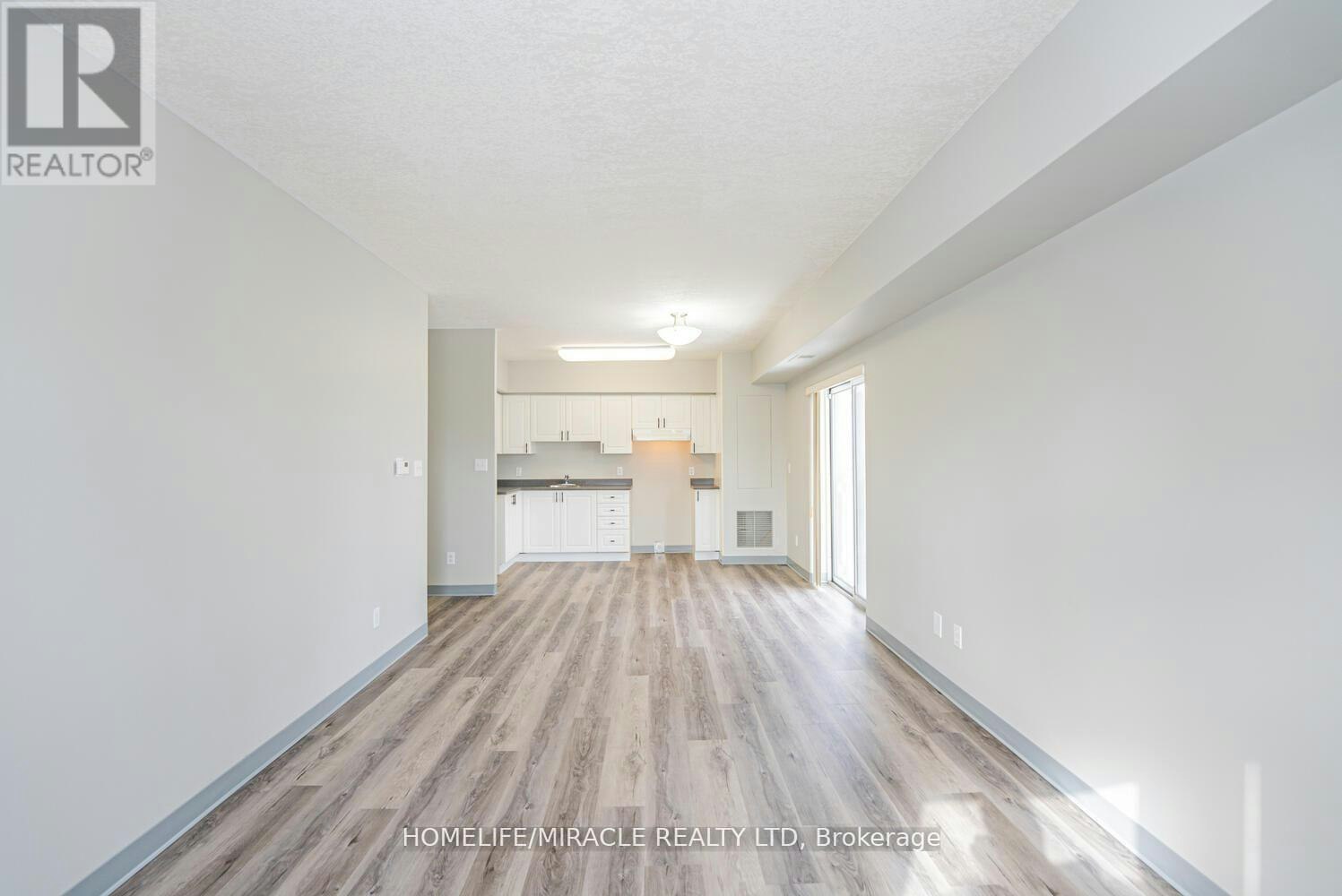 610-274 Erb Street W, Waterloo, ON, N2L 1W2 - 3