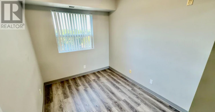 705-593 Strasburg Road, Kitchener, ON, N2E 0J7 - 8