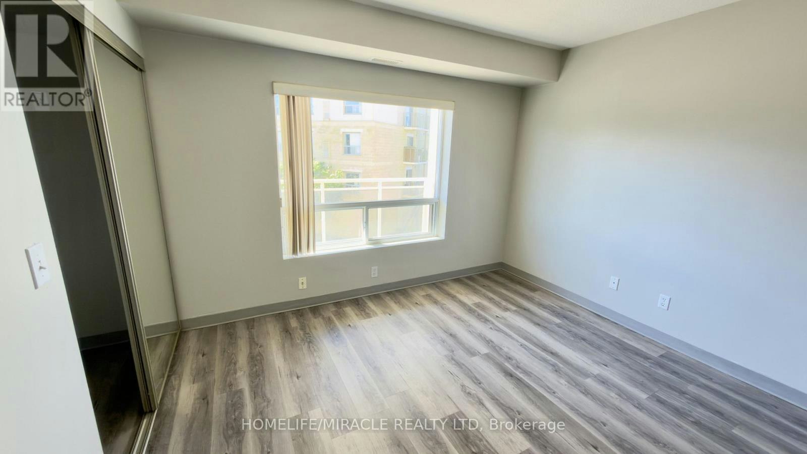 304-237 Auburn Drive, Waterloo, ON, N2K 4G9 - 11