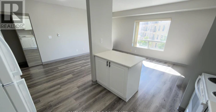 304-237 Auburn Drive, Waterloo, ON, N2K 4G9 - 7