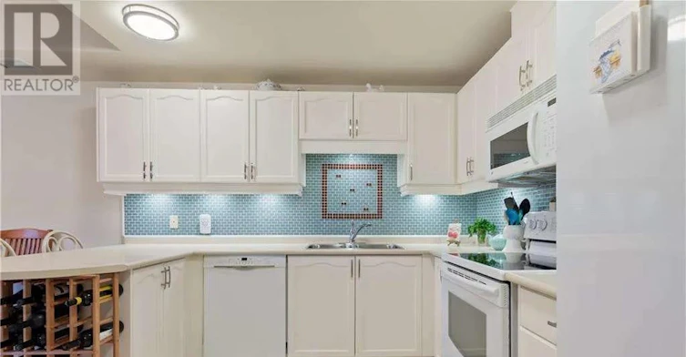 101-10 Bay Street, Blue Mountains, ON, N0H 2P0 - 15