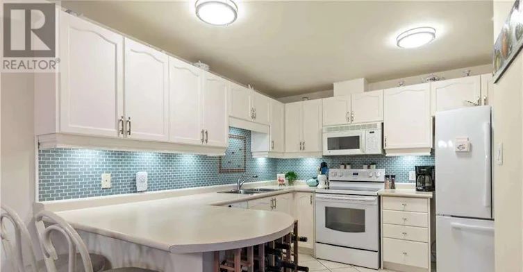 101-10 Bay Street, Blue Mountains, ON, N0H 2P0 - 18