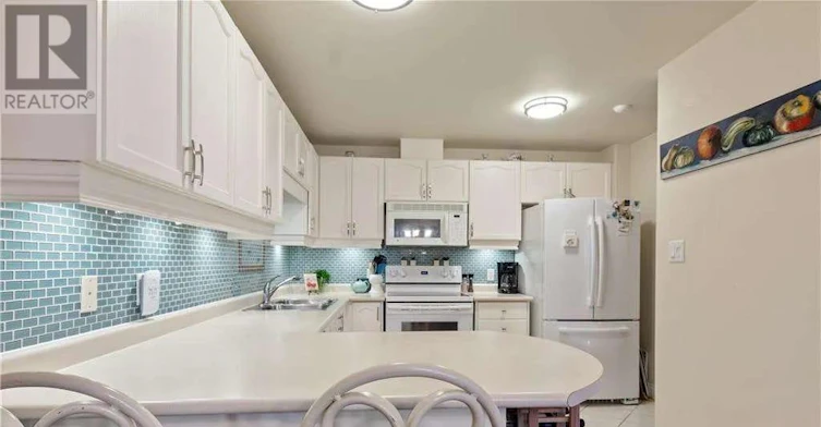 101-10 Bay Street, Blue Mountains, ON, N0H 2P0 - 17