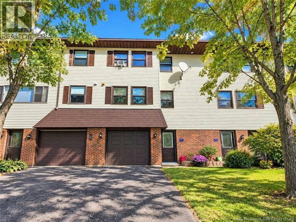 41 Hillsview Crescent, Rothesay, NB, E2E 3N4