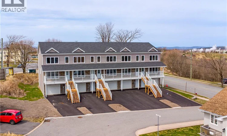 6 Rockingstone Drive