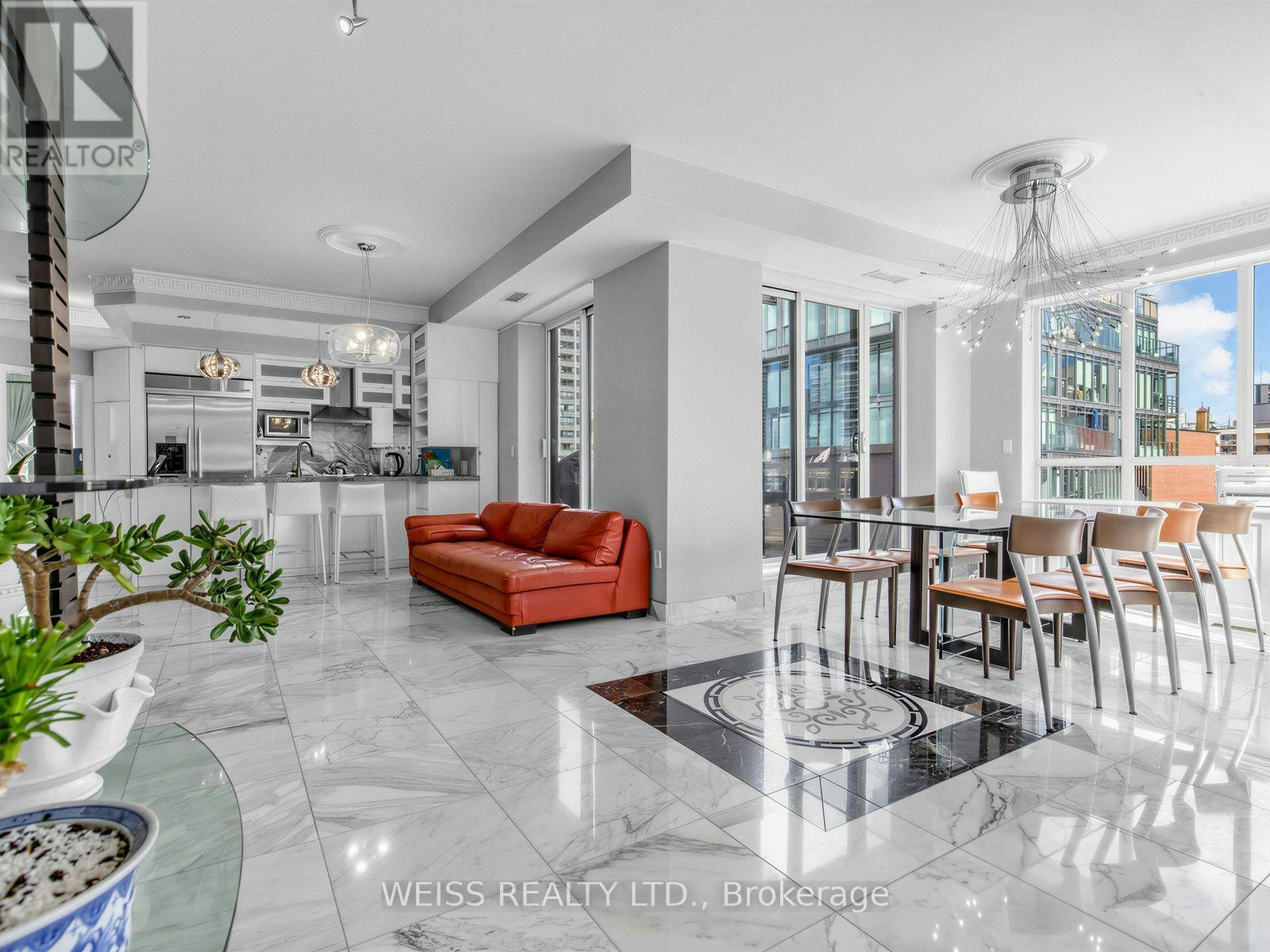 902-18 Beverley Street, Toronto, ON, M5T 3L2 - 3