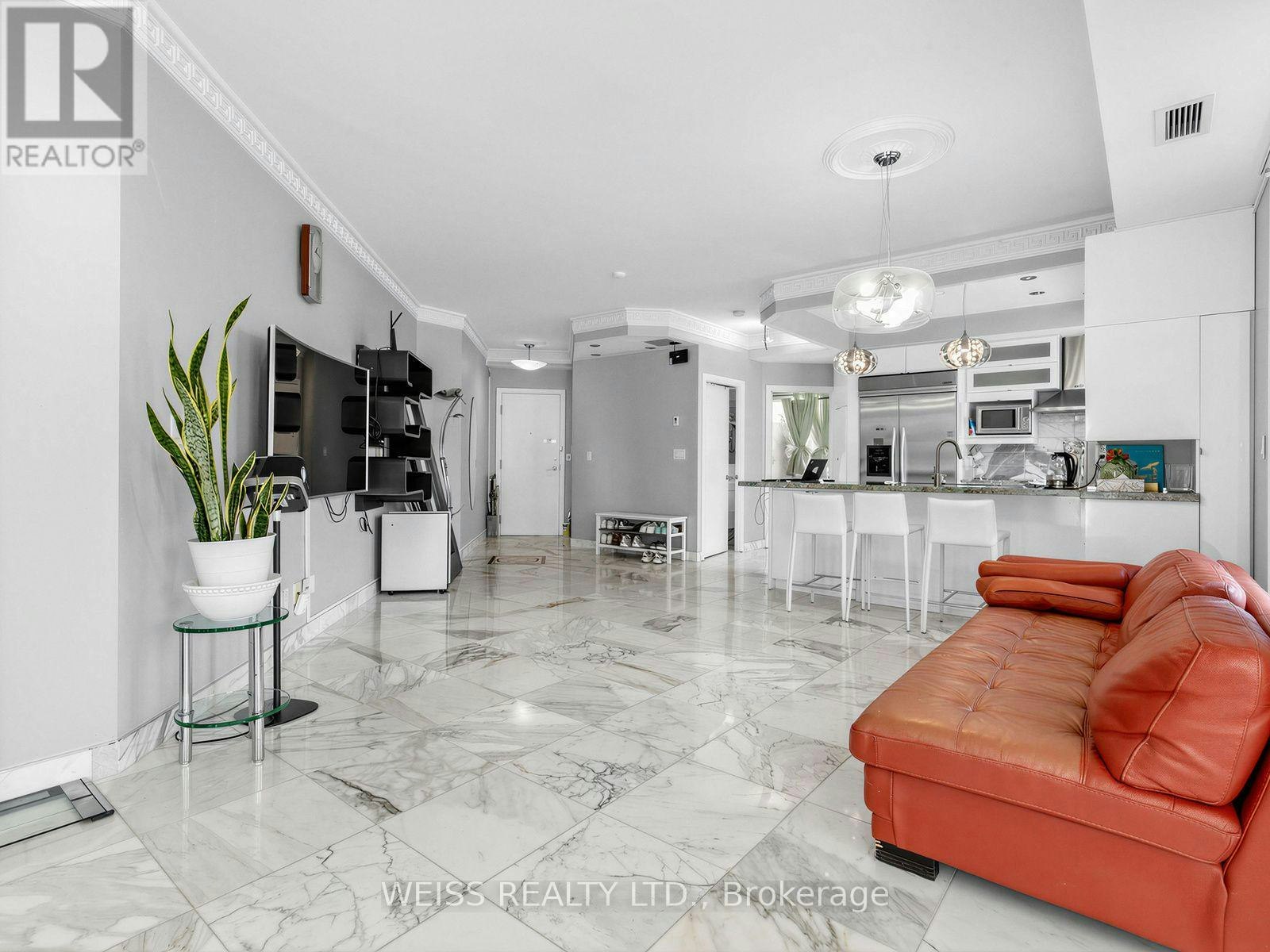 902-18 Beverley Street, Toronto, ON, M5T 3L2 - 4