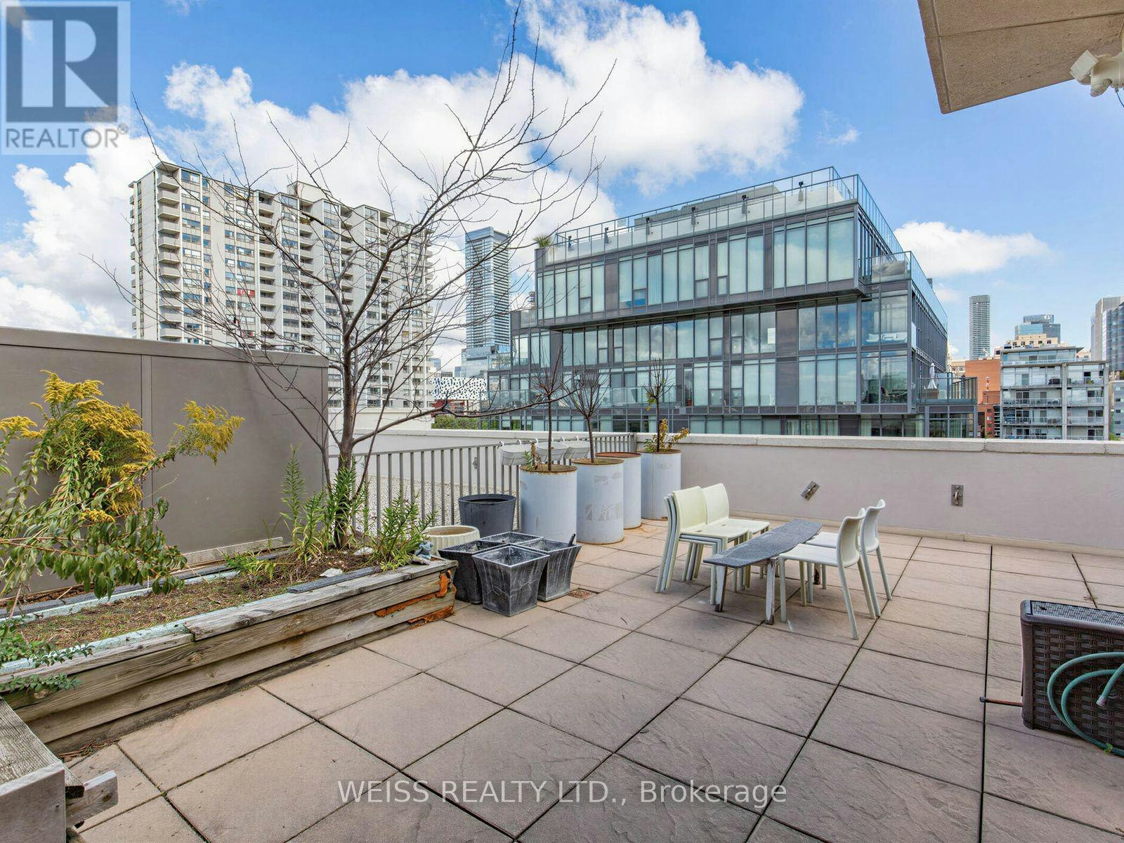902-18 Beverley Street, Toronto, ON, M5T 3L2 - 22