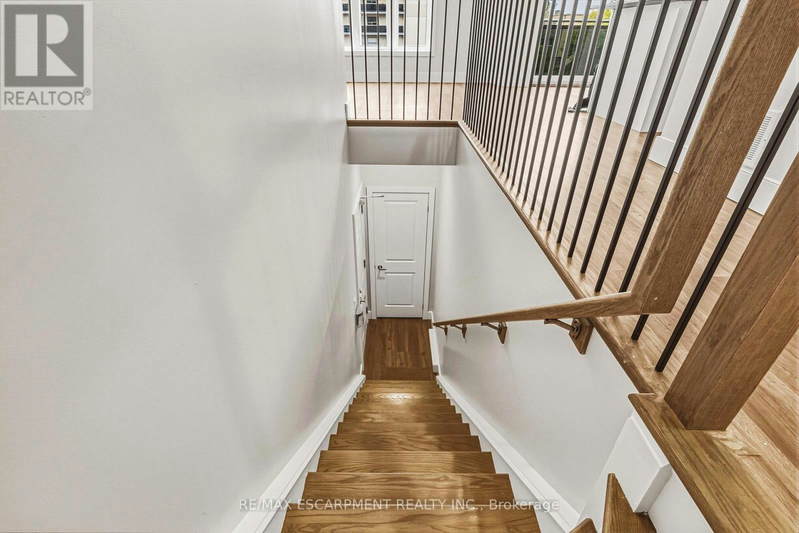 211-2061 Prospect Street, Burlington, ON, L7R 1Z2 - 3