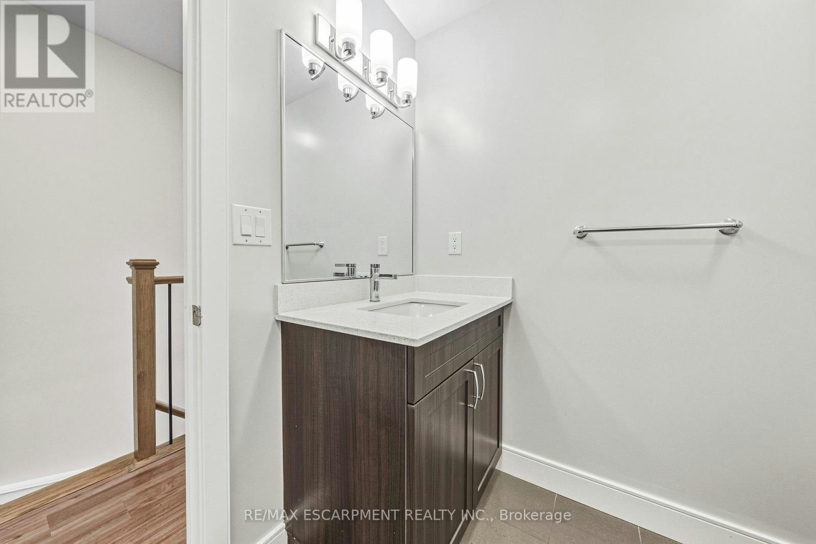 211-2061 Prospect Street, Burlington, ON, L7R 1Z2 - 11