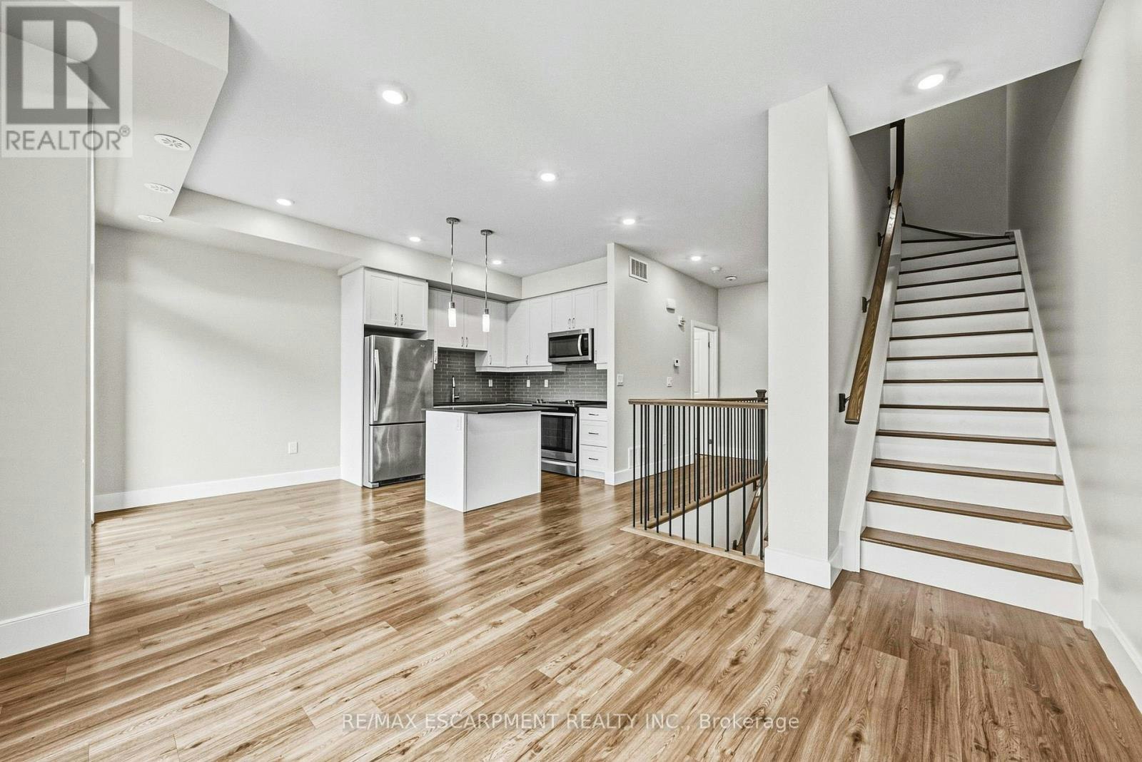 211-2061 Prospect Street, Burlington, ON, L7R 1Z2 - 8