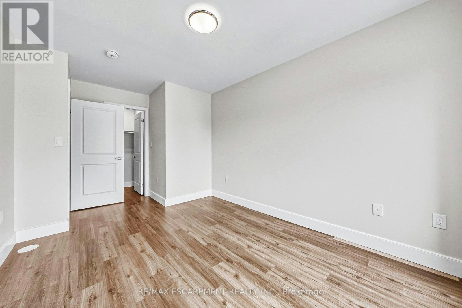 211-2061 Prospect Street, Burlington, ON, L7R 1Z2 - 18