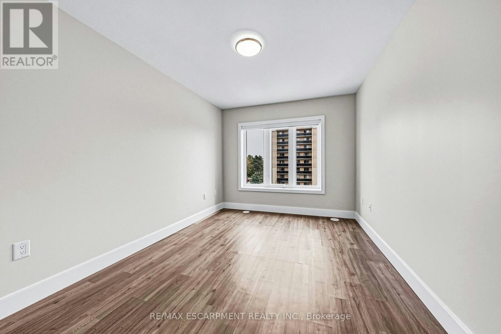 211-2061 Prospect Street, Burlington, ON, L7R 1Z2 - 17