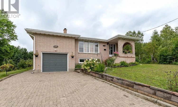 3166 Algonquin Road