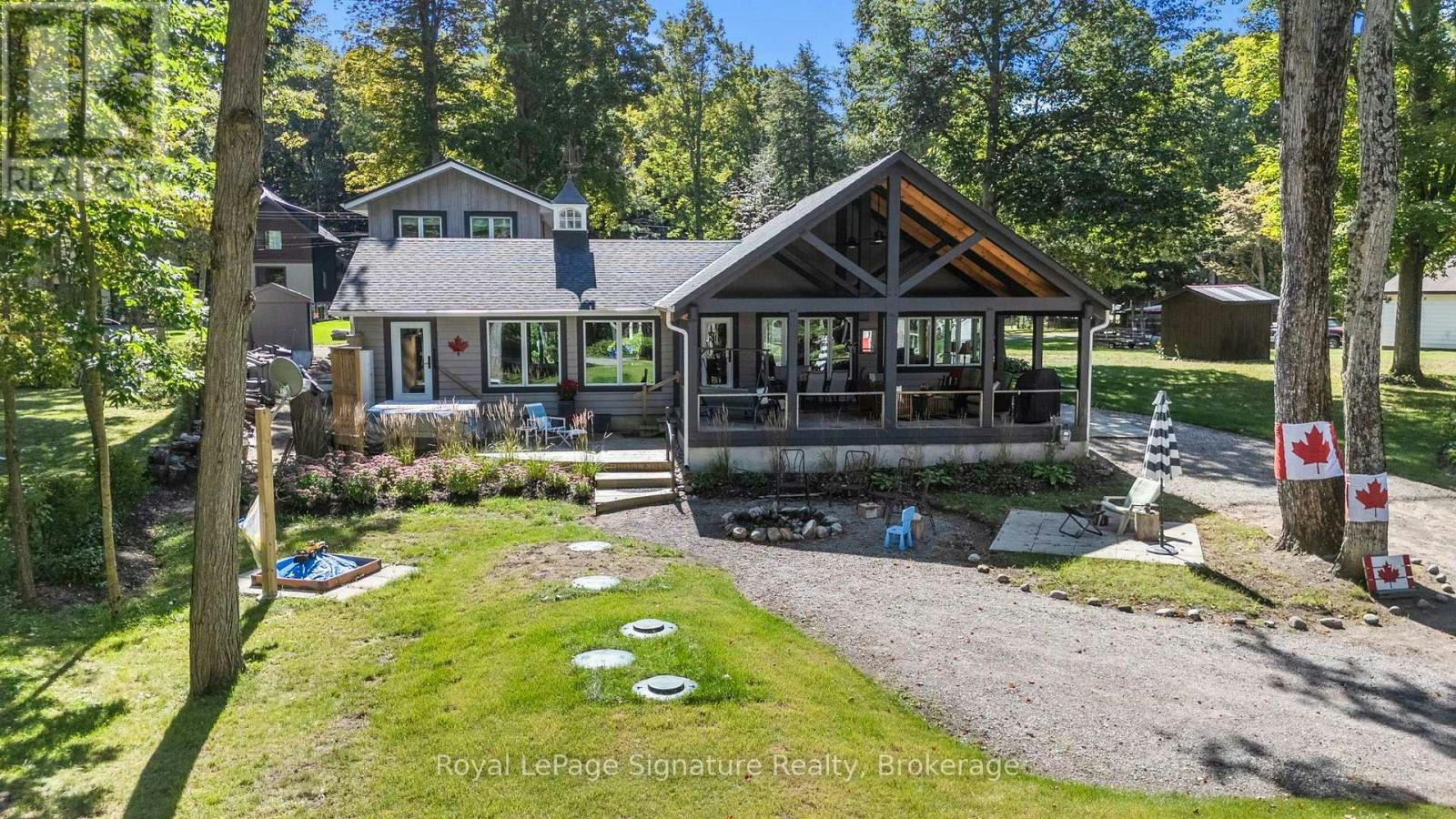 103 Green Point Road, Tiny, ON, L9M 2H7