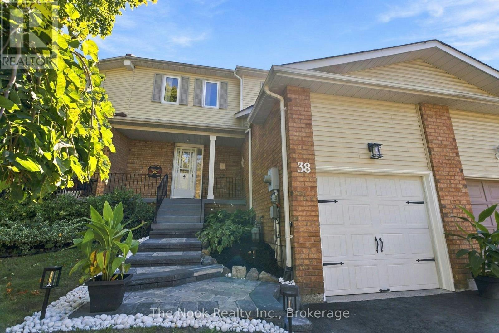 38 Galbraith Court, Clarington, ON, L1C 4P5