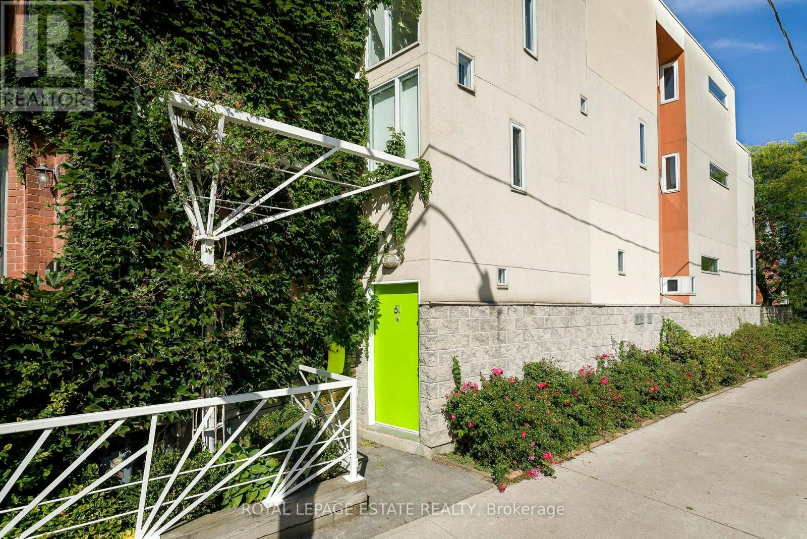 61 Seaton Street, Toronto, ON, M5A 2T2