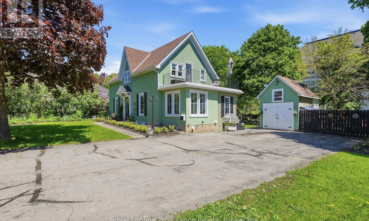 195 Maclellan Avenue