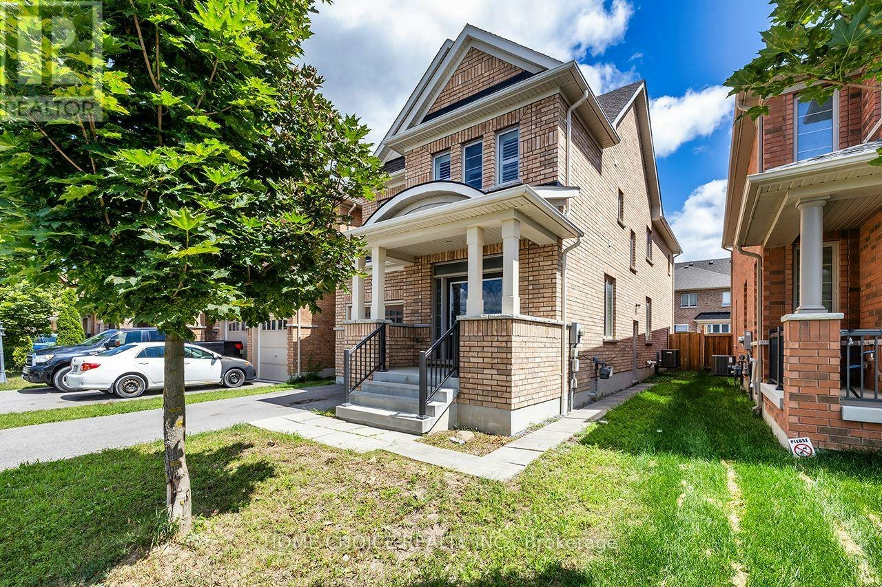427 Windsfields Farm Drive W, Oshawa, ON, L1L 0M1