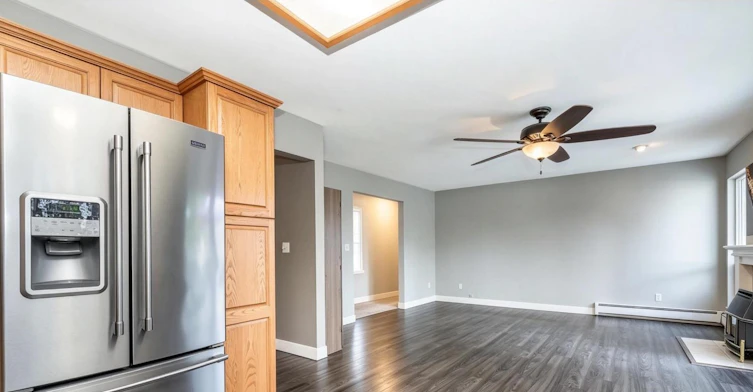 upper Unit-19967 46 Avenue, Langley, BC, V3A 3H4