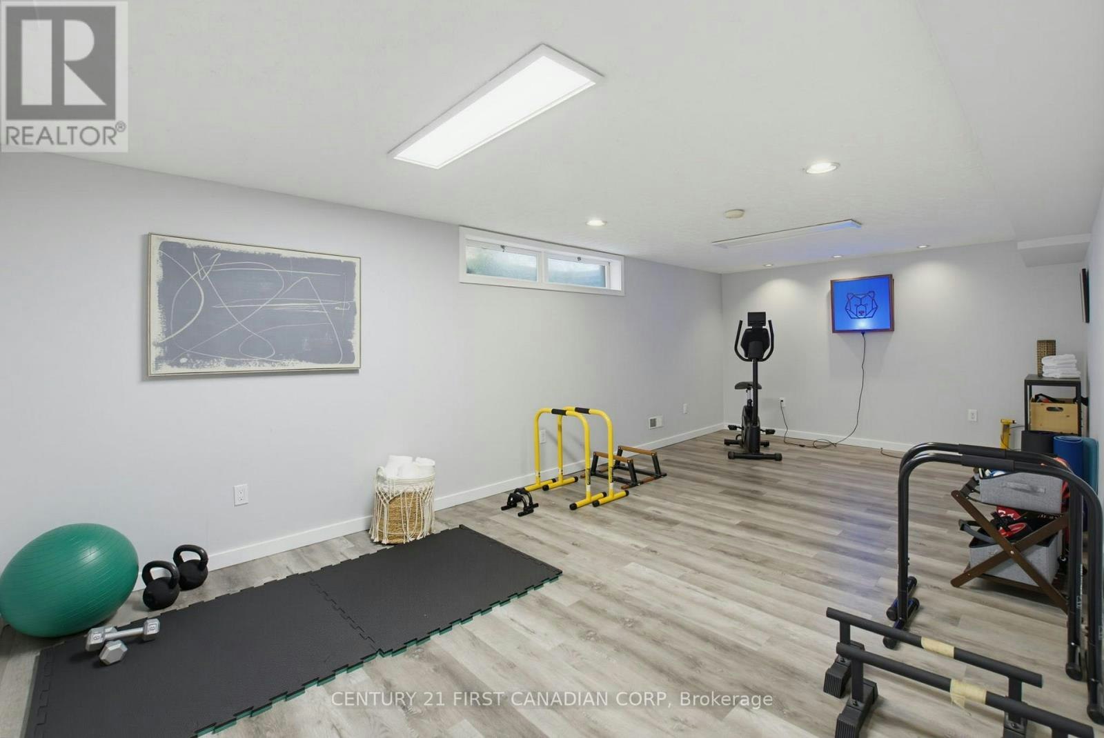 8 Meridene Crescent E, London, ON, N5X 1G5 - 22