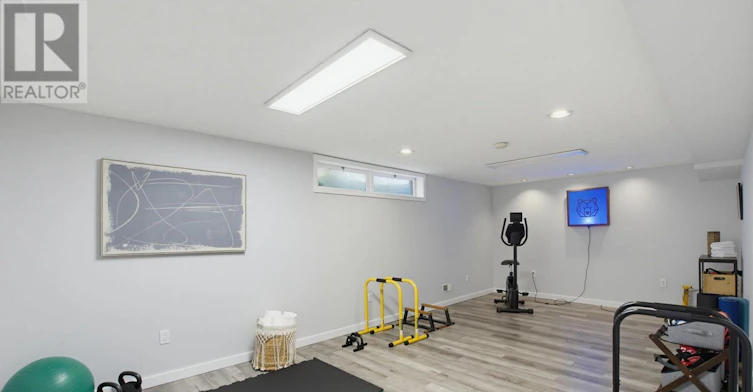 8 Meridene Crescent E, London, ON, N5X 1G5 - 22