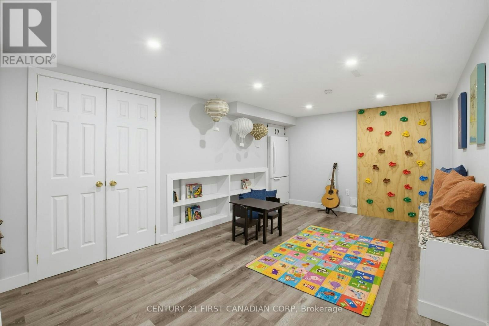 8 Meridene Crescent E, London, ON, N5X 1G5 - 20