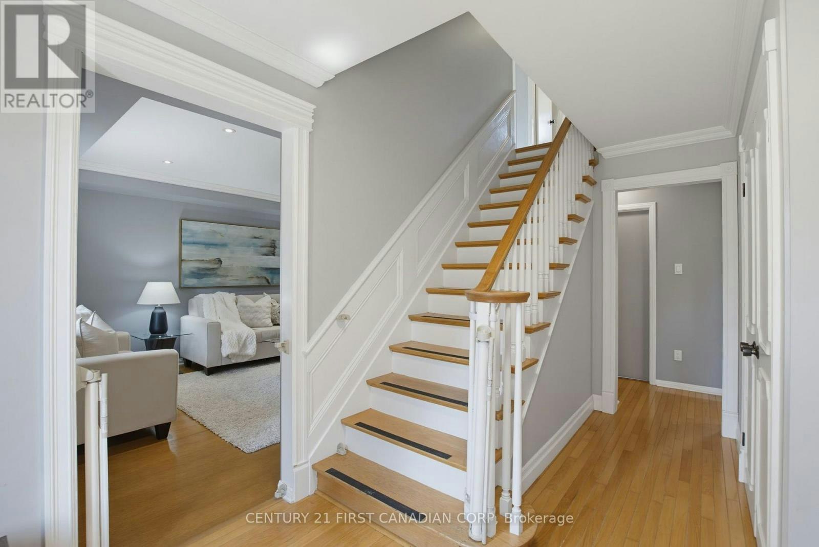 8 Meridene Crescent E, London, ON, N5X 1G5 - 3