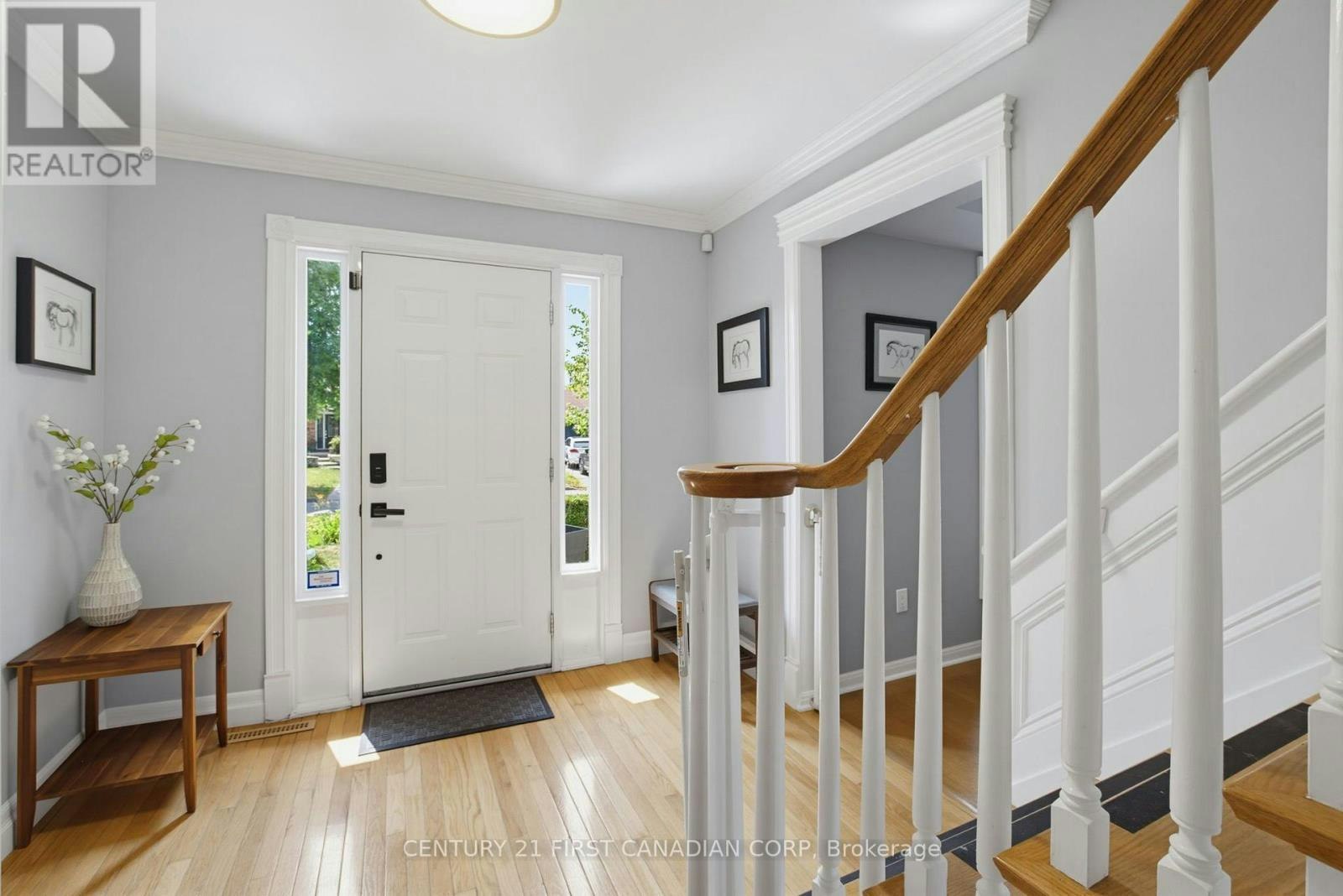 8 Meridene Crescent E, London, ON, N5X 1G5 - 2