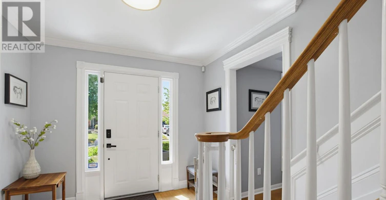 8 Meridene Crescent E, London, ON, N5X 1G5 - 2