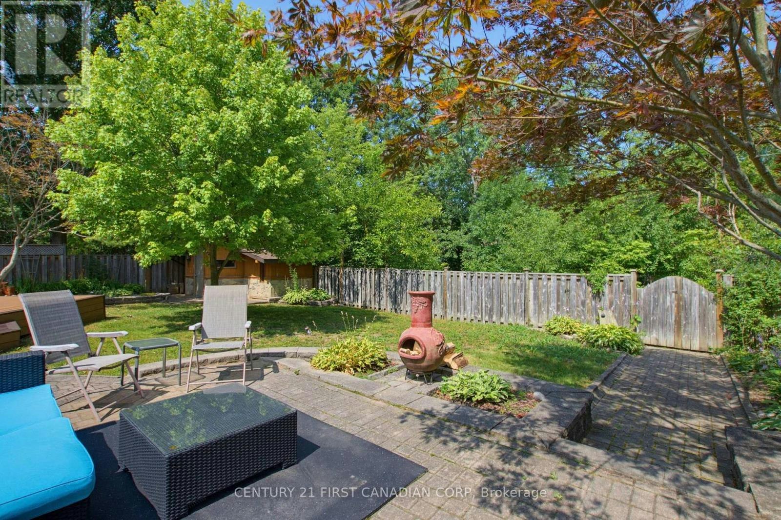8 Meridene Crescent E, London, ON, N5X 1G5 - 25
