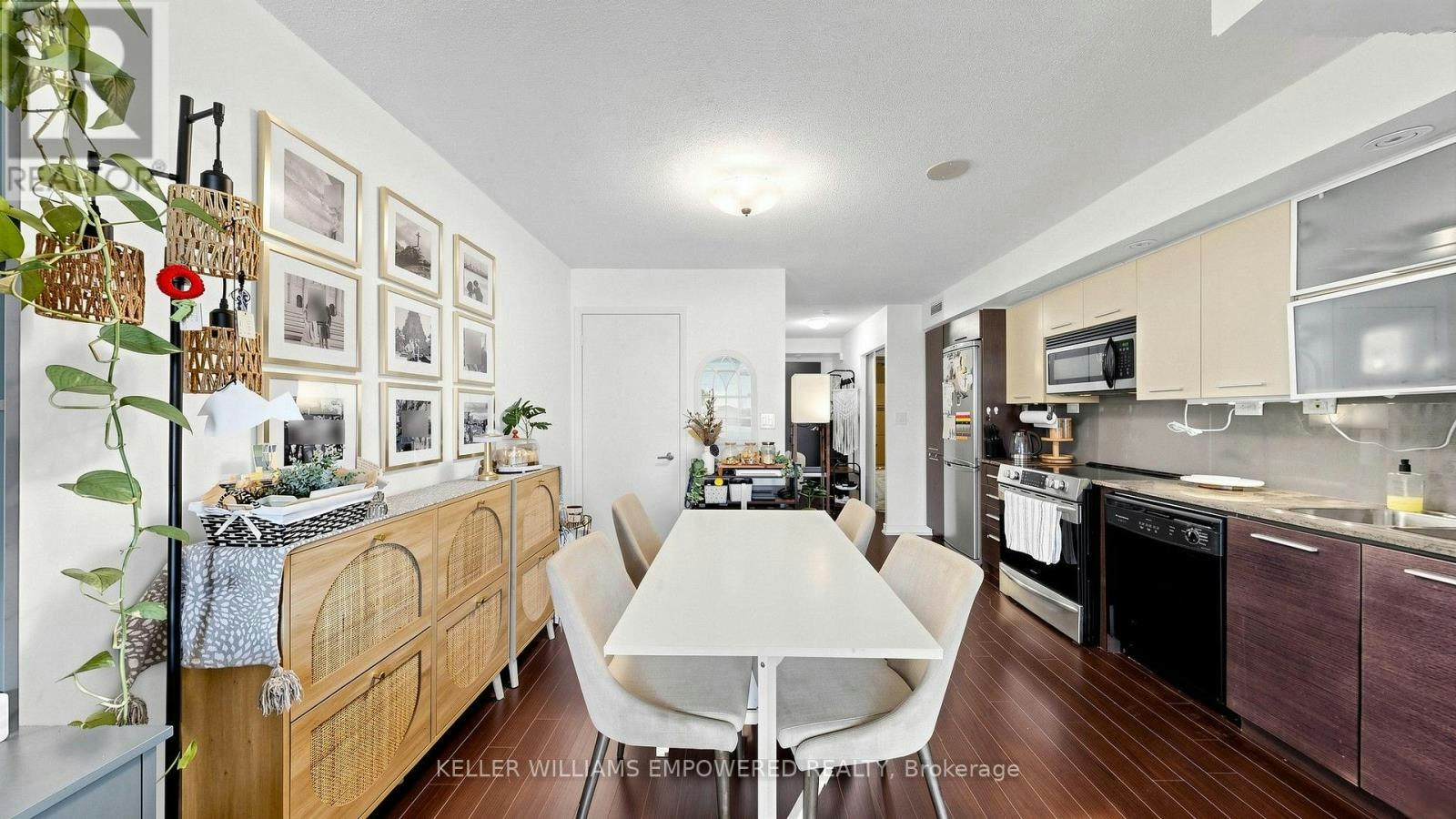 539-8 Telegram Mews, Toronto, ON, M5V 3Z5 - 15