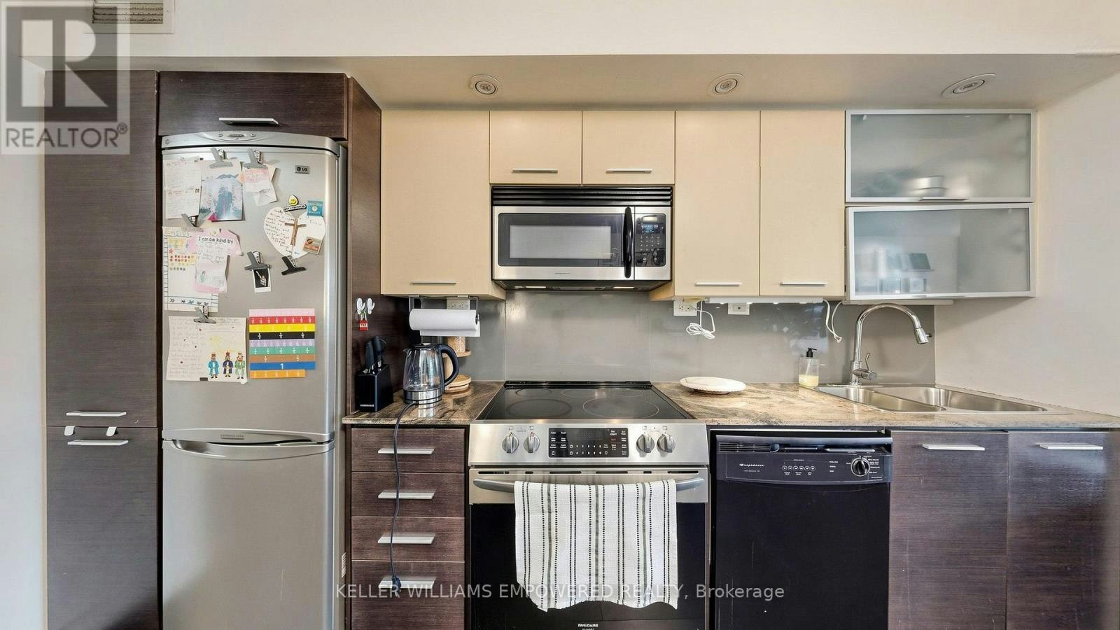 539-8 Telegram Mews, Toronto, ON, M5V 3Z5 - 19