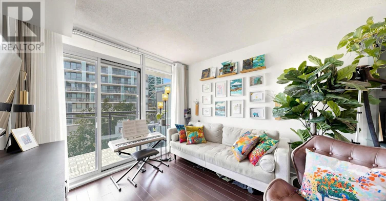 539-8 Telegram Mews, Toronto, ON, M5V 3Z5 - 4