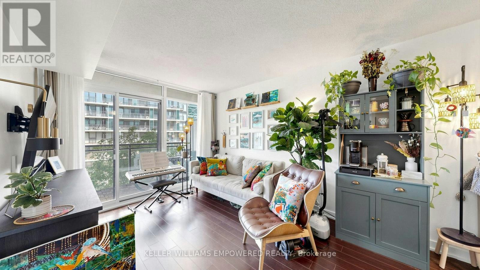 539-8 Telegram Mews, Toronto, ON, M5V 3Z5 - 5