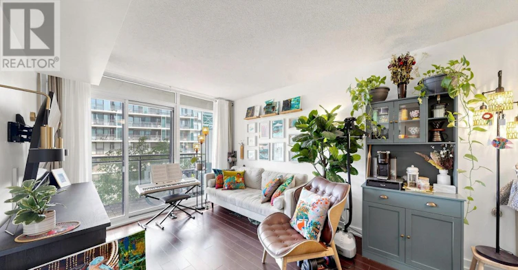 539-8 Telegram Mews, Toronto, ON, M5V 3Z5 - 5