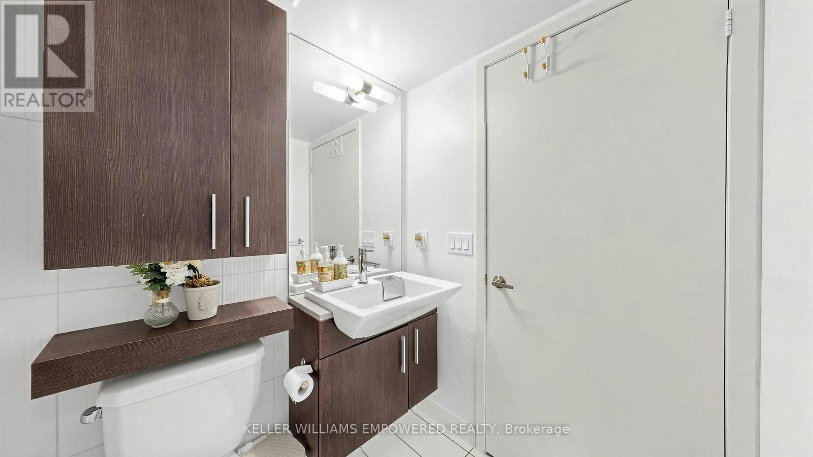 539-8 Telegram Mews, Toronto, ON, M5V 3Z5 - 34