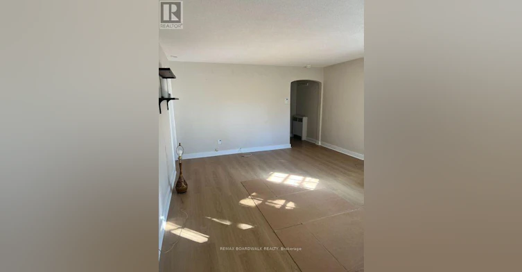 A-11 Kippewa Drive, Ottawa, ON, K1S 3G3 - 8