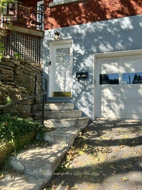 A-11 Kippewa Drive, Ottawa, ON, K1S 3G3 - 2
