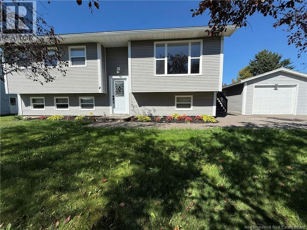 4 Phillips Street, Sussex Corner, NB, E4E 3B8