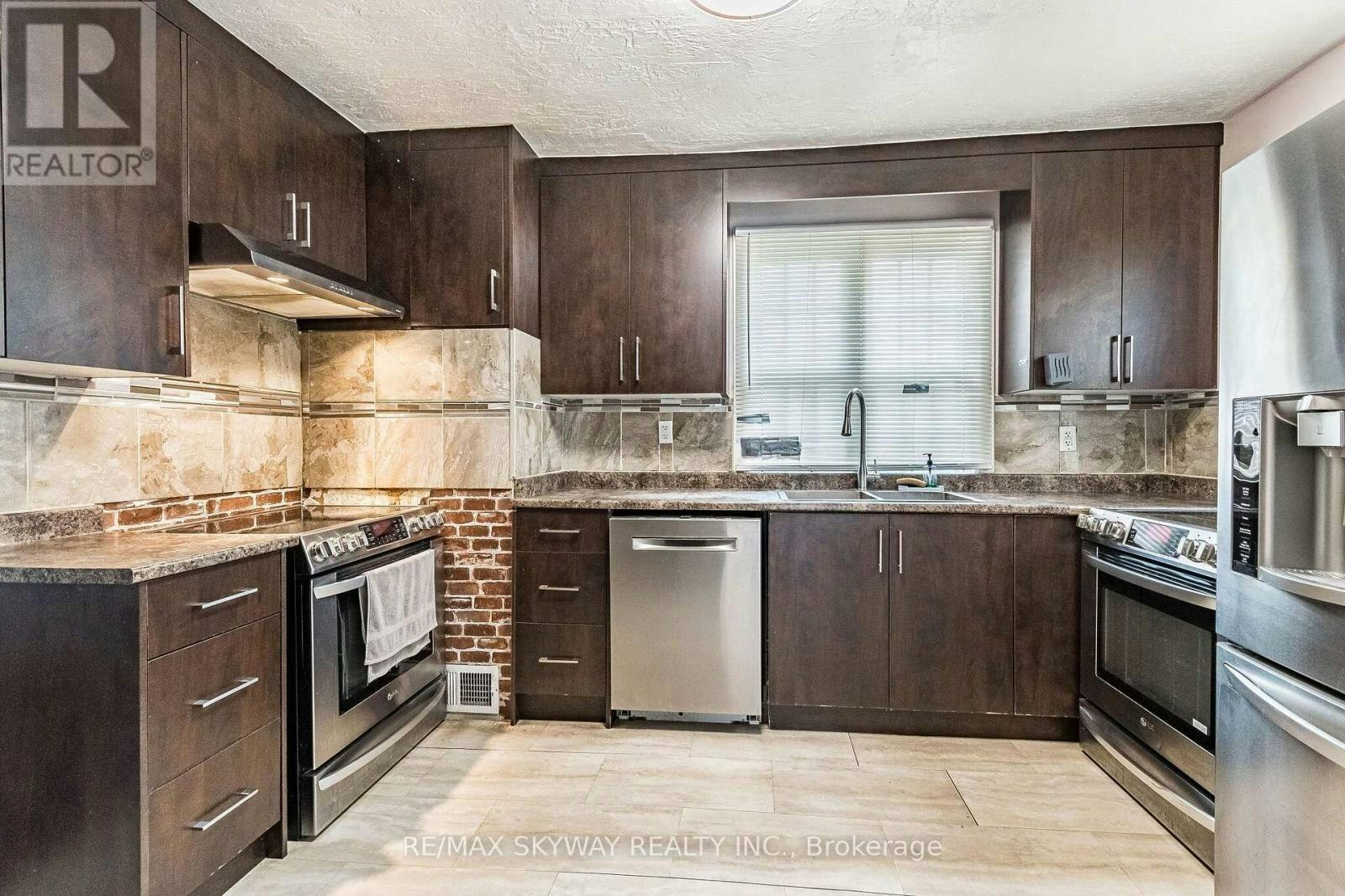 1230 Duke Street, Cambridge, ON, N3H 3V7 - 17