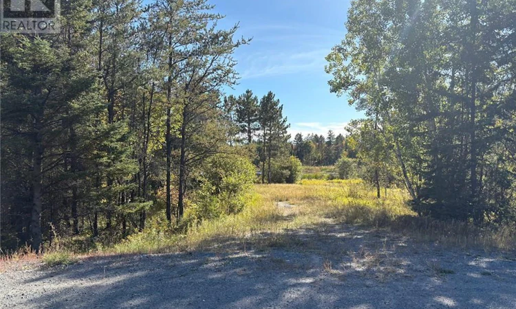 00 Con 5 7 17 Lot Highway East