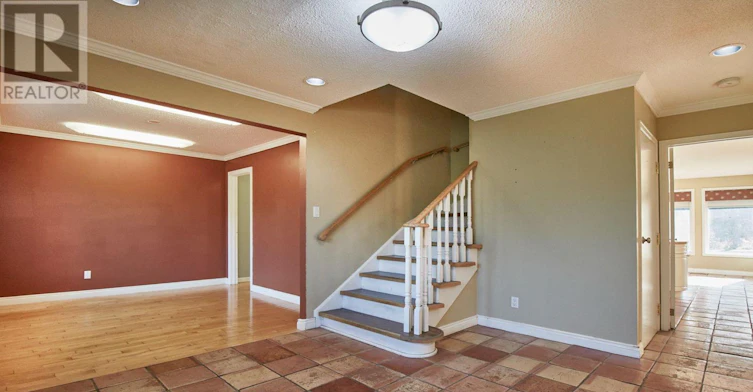 650 Lake Ridge Road, Whitby, ON, L1Z 1W9 - 7