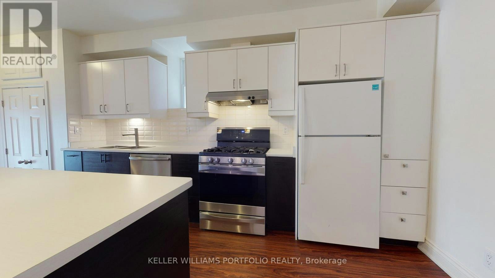 5-546 Eglinton Avenue E, Toronto, ON, M4P 1N9 - 12