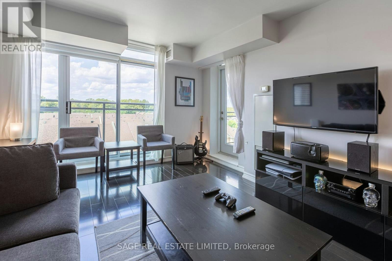 502-120 Dalliomore Circle, Toronto, ON, M3C 4J1 - 5