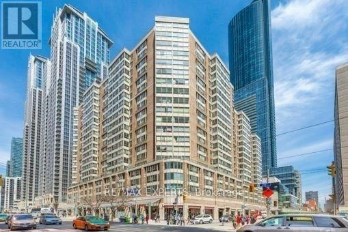 605-717 Bay Street, Toronto, ON, M5G 2J9