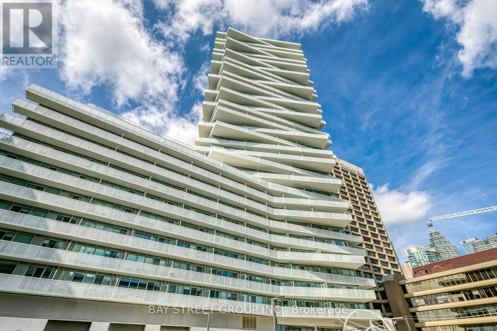 624-15 Queens Quay E, Toronto, ON, M4J 1Y1