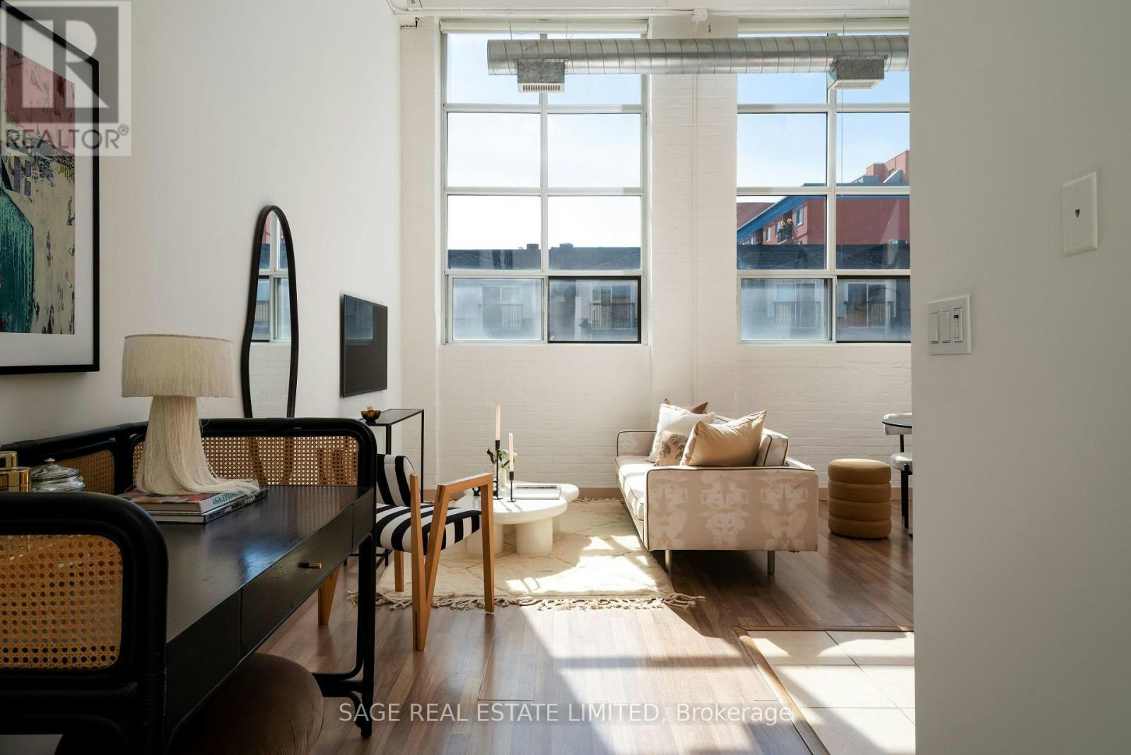 204-284 St Helens Avenue, Toronto, ON, M6H 4A4