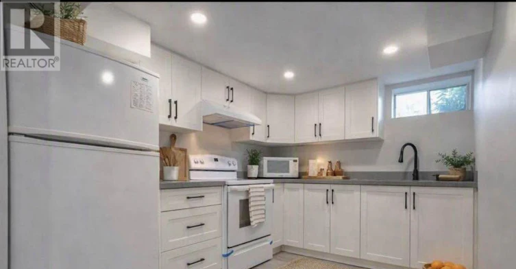931 Byron Street N, Whitby, ON, L1N 4P2 - 7